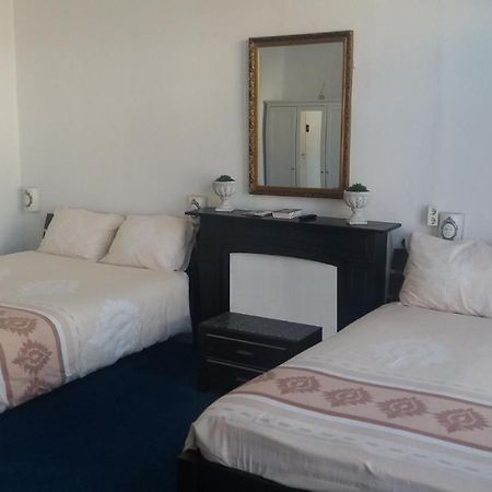 All-In Hotel Ден Бош Екстериор снимка