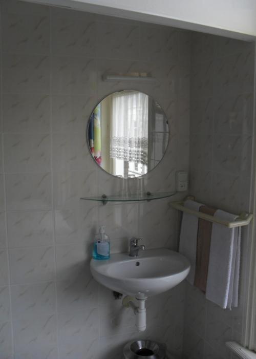 All-In Hotel Ден Бош Екстериор снимка