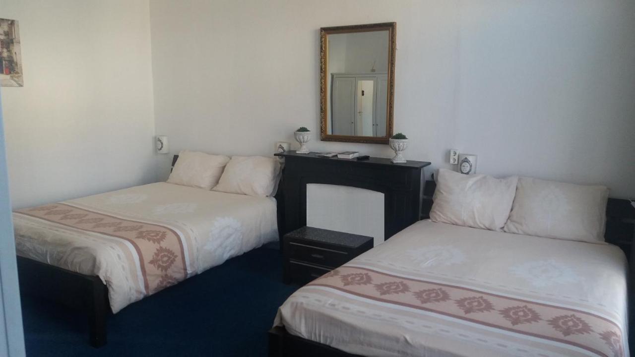 All-In Hotel Ден Бош Екстериор снимка